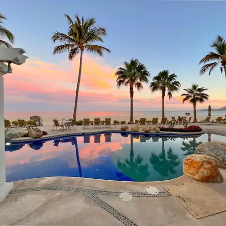 Mykonos 1Br Apt Recently Remodeled Next To Beach Big Pool