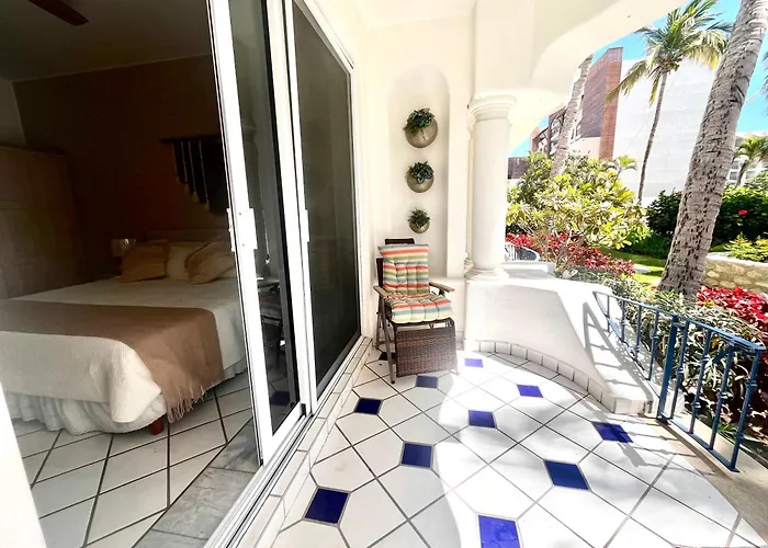Apartment Mykonos 1br Recently Remodeled Next To Big Pool *