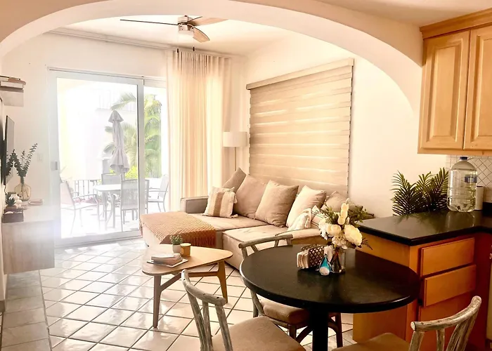Apartment Mykonos 1br Recently Remodeled Next To Big Pool